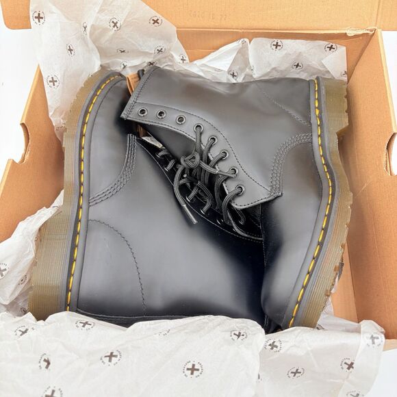 New Dr. Martens 1460 SLIP RESISTANT SZ 9 Men\'s UNISEX Women\'s SZ 10 BOOTS BLACK main image 12